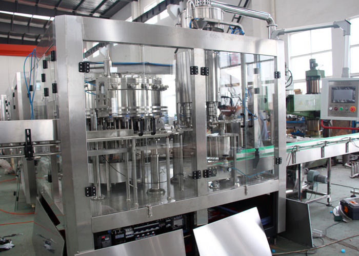 純凈水全自動三合一灌裝生產(chǎn)線